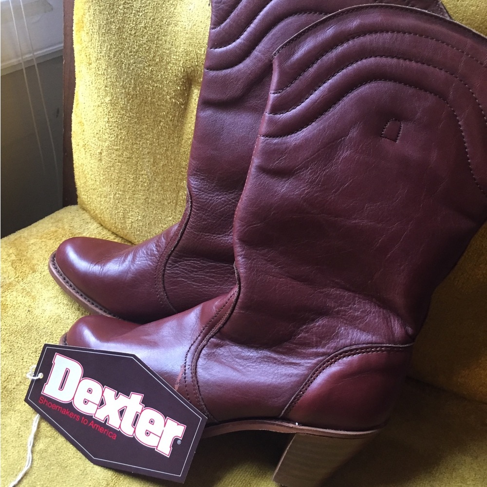 Vintage DEXTER Pull on Boot, Never Worn, Red/burgundy